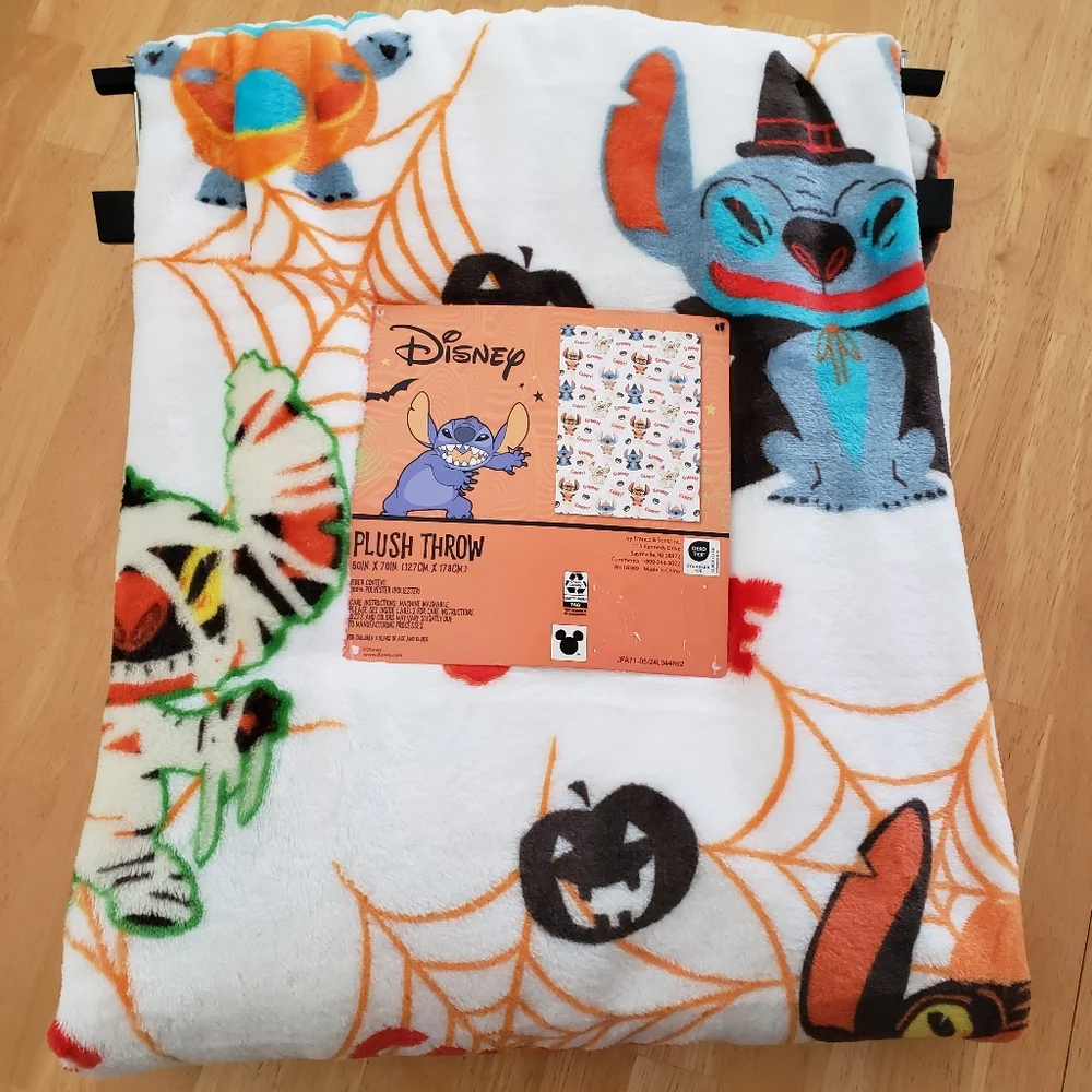 Disney Stitch Gimmie Candy Halloween Plush Blanket 50x70 NWT